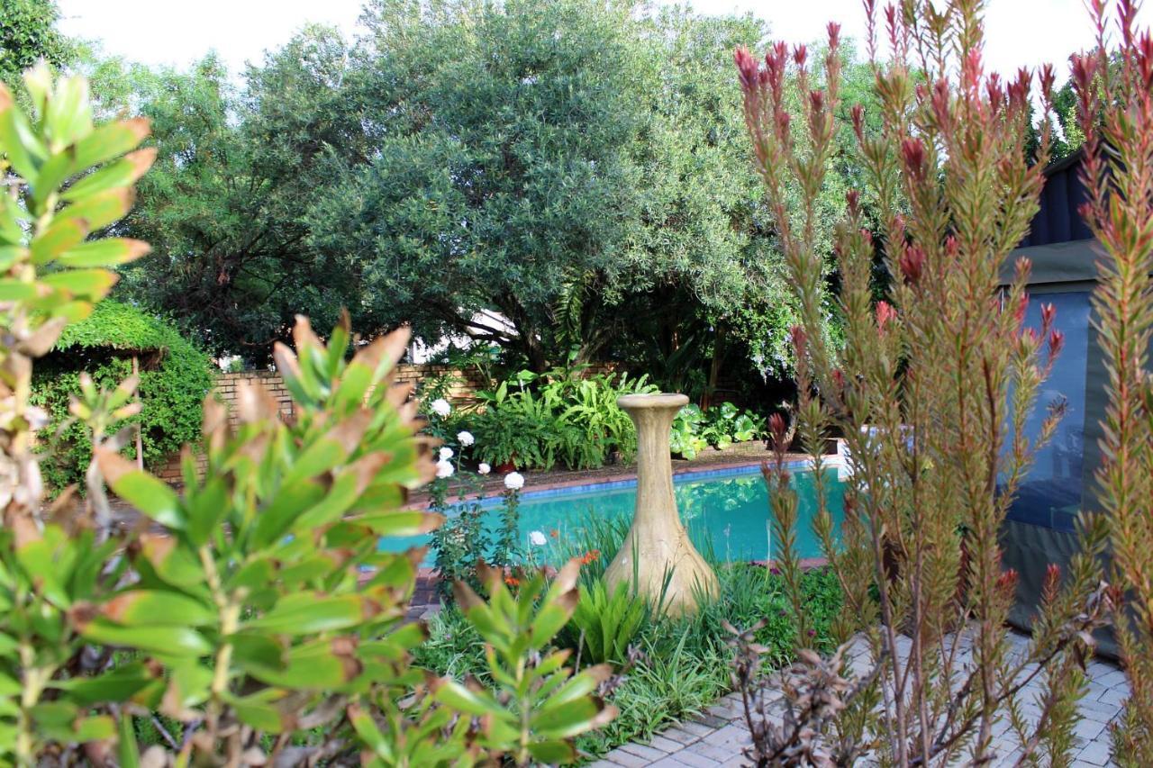 Ukarimu Guest House Klerksdorp Exterior photo